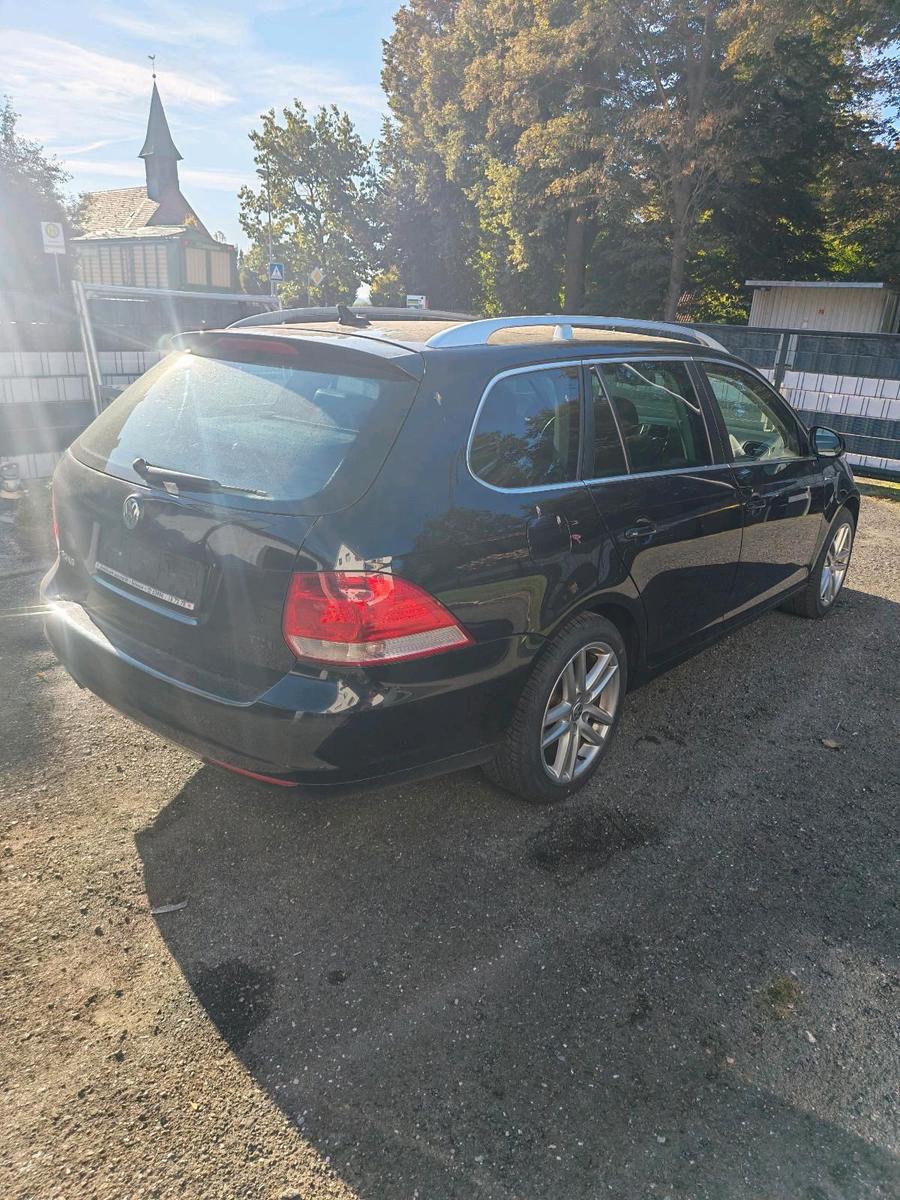 Volkswagen Golf 2010 — engine 160 HP (118kW)