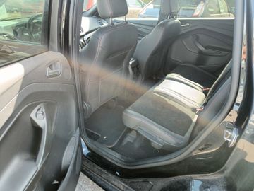 Ford Kuga - 11