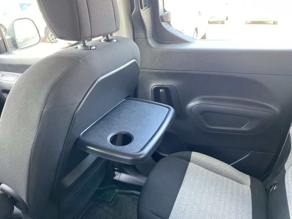 Fahrzeugabbildung Citroën Berlingo M PT 110 FEEL *Keyless*FArb-Touch *PDC*
