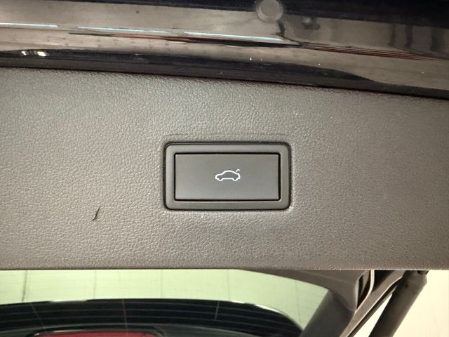 Tiguan Allspace R-Line 2.0 TSI 4M DSG NAVI RFK