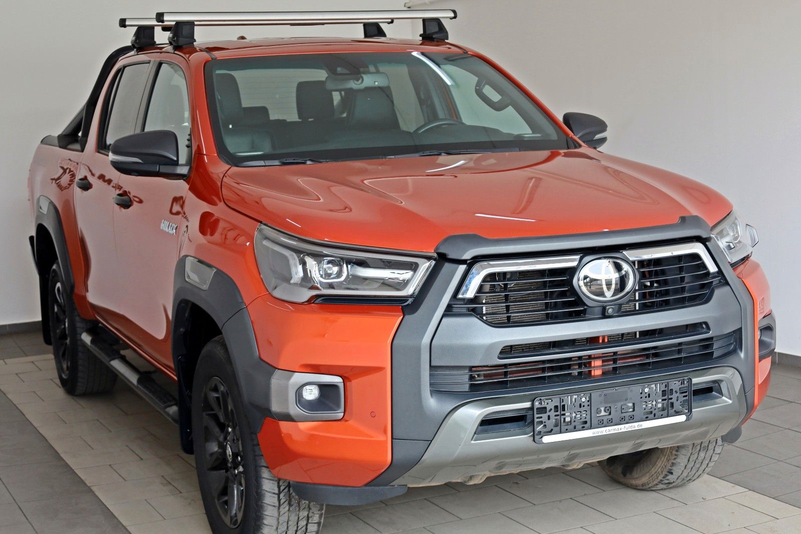 Fahrzeugabbildung Toyota Hilux 2.8 D-4D Invincible,AWD,Leder,ACC,Rollo