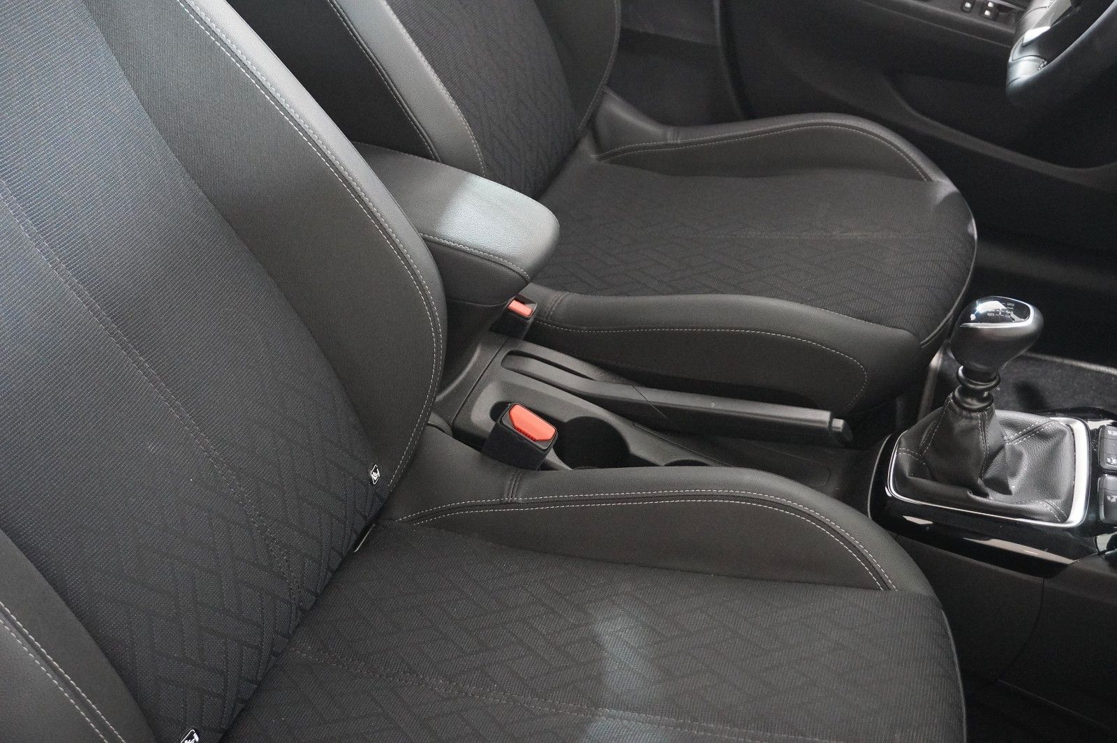 Fahrzeugabbildung Opel Corsa F 1.2 ELEGANCE NAVI/LED/VIRTUAL/SPORT/DAB+