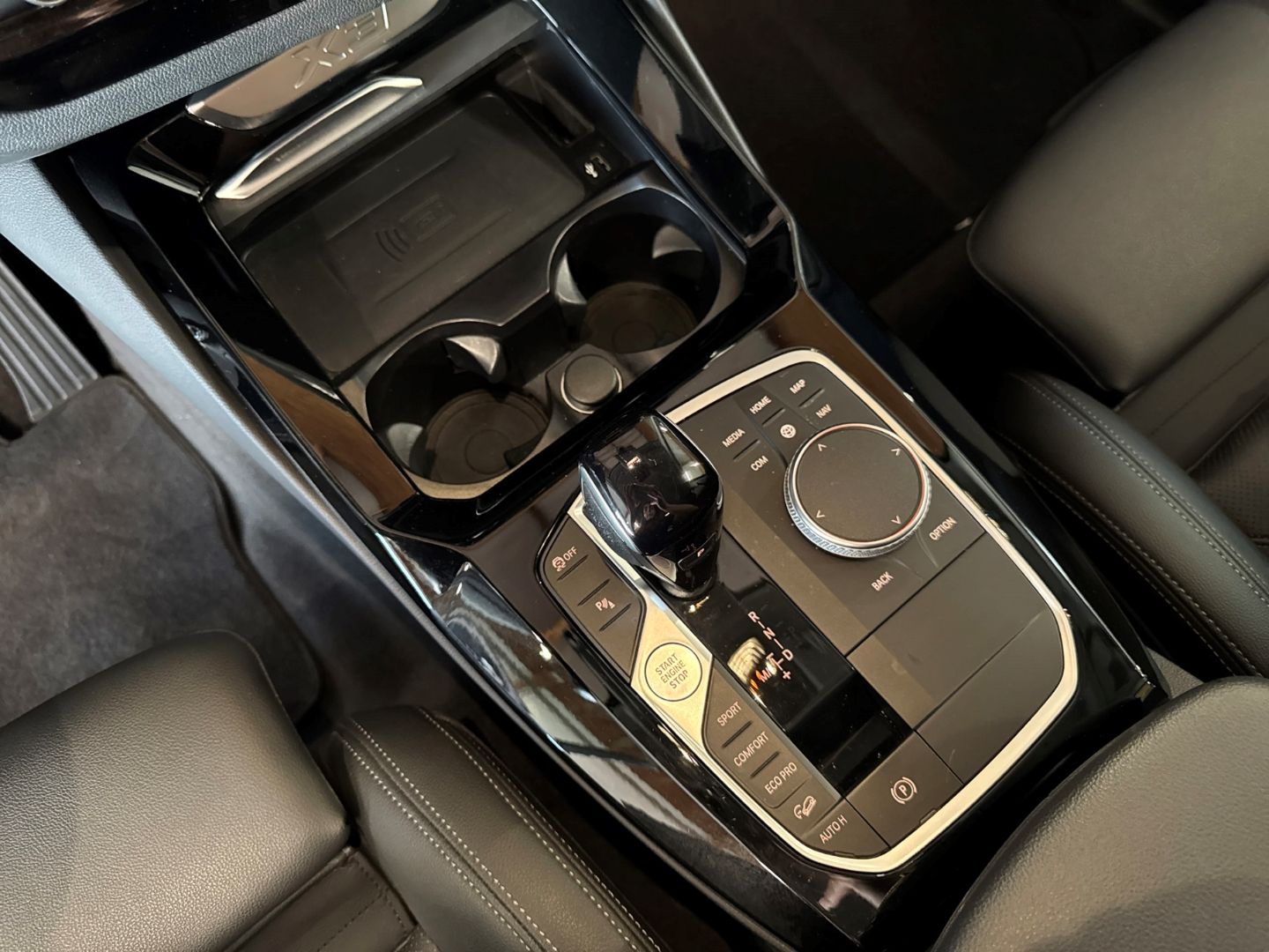 BMW X3 xDrive20i AHK Head-Up LR-Hzg. RFK PDC Shz. foto 11