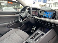 Fahrzeugabbildung Volkswagen Golf VIII 2.0 TDI DSG Move LED KAMERA ACC AHK