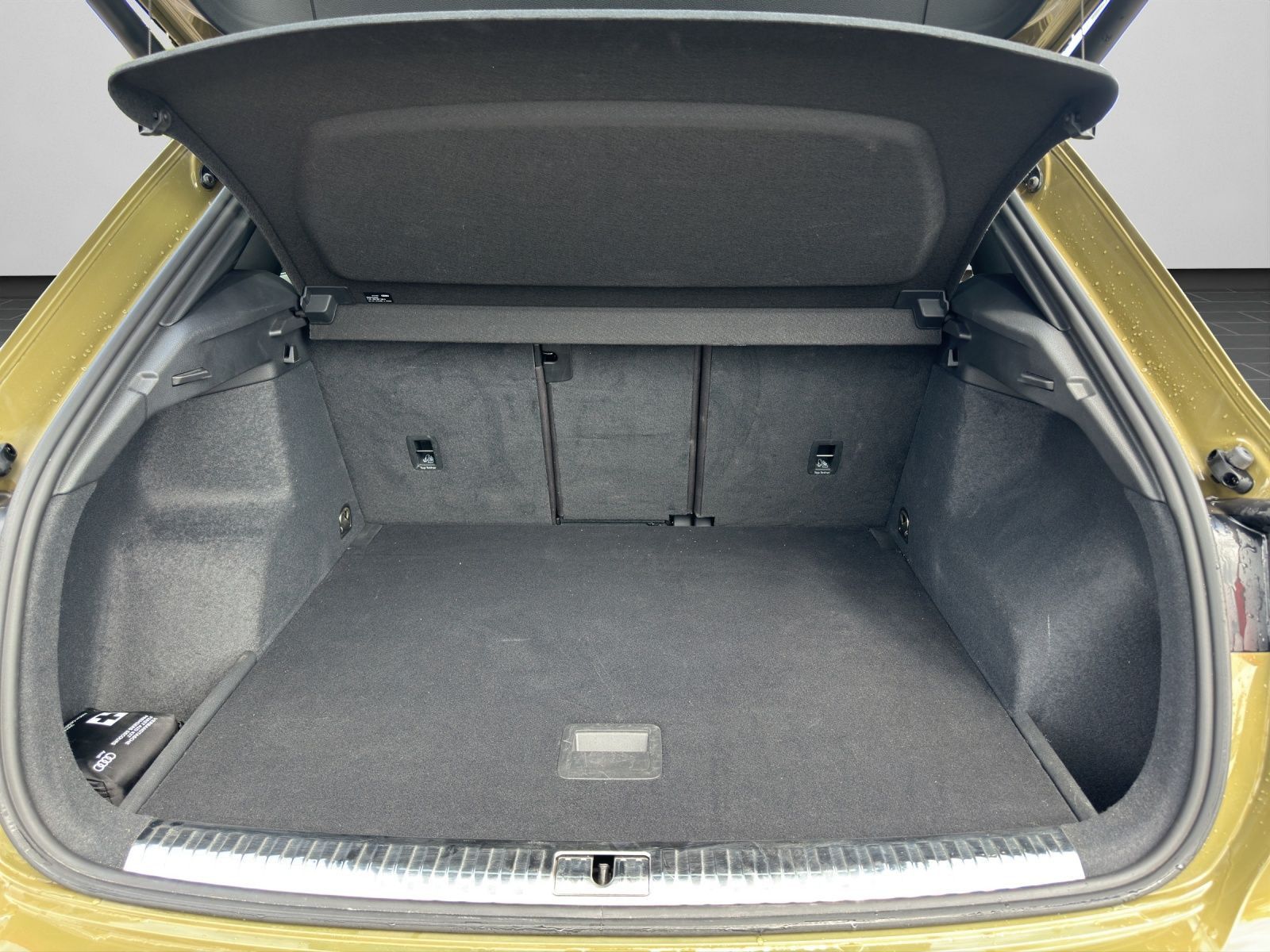 Audi RSQ3 - Bild 16