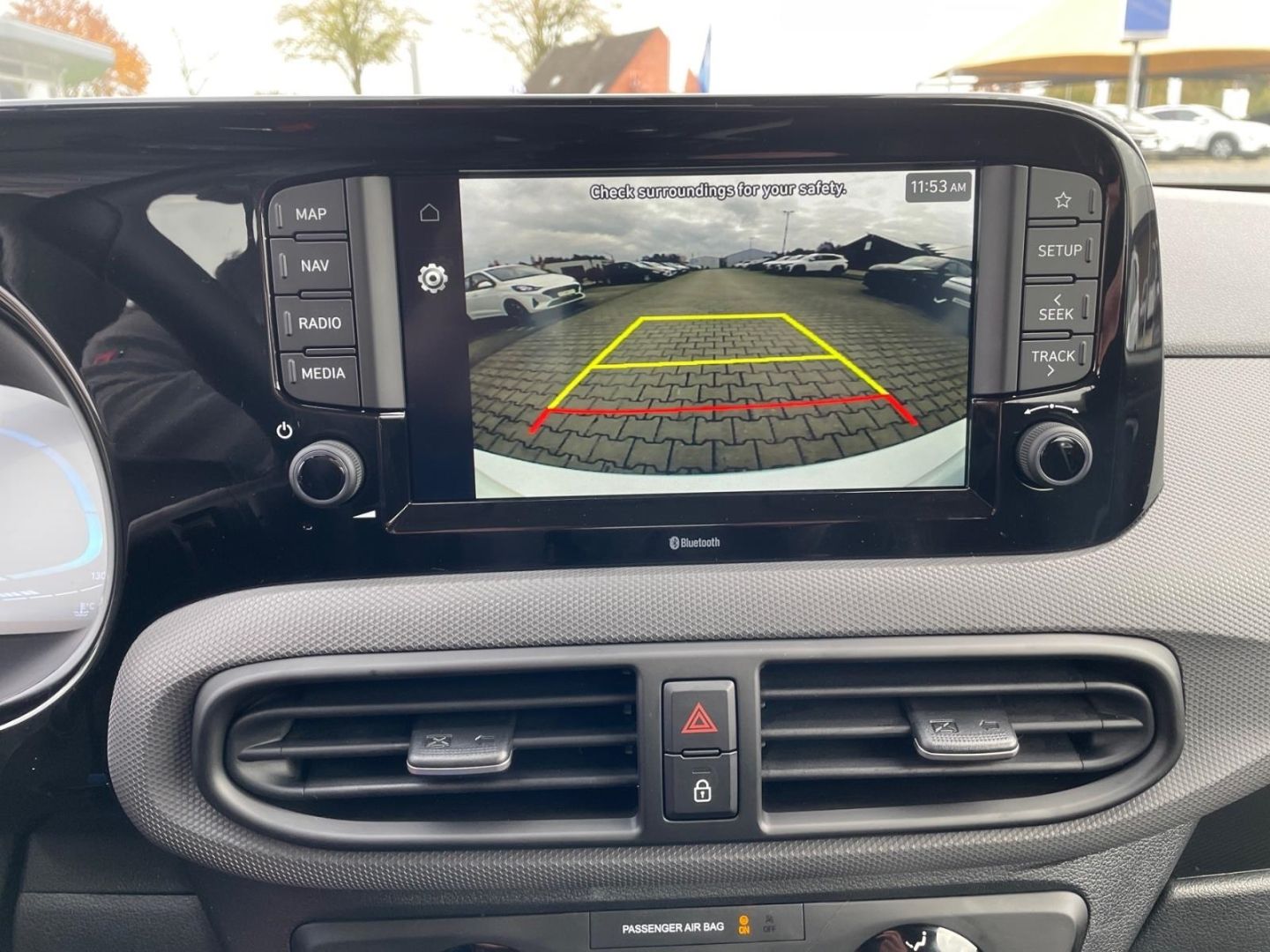 Fahrzeugabbildung Hyundai i10 1.0 Select  Navigation Rückfahrkamera Parkse