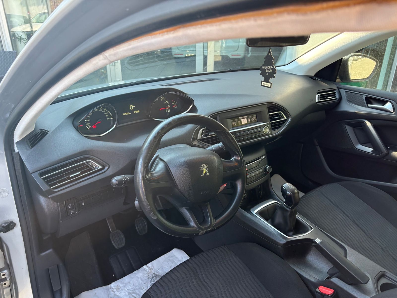 Fahrzeugabbildung Peugeot 308 Access