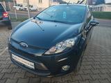 Ford FIESTA*CHAMPIONS EDITION*KLIMA*SHZ*PDC* - Ford Fiesta mit Benzin-Antrieb: Limousine, Champ