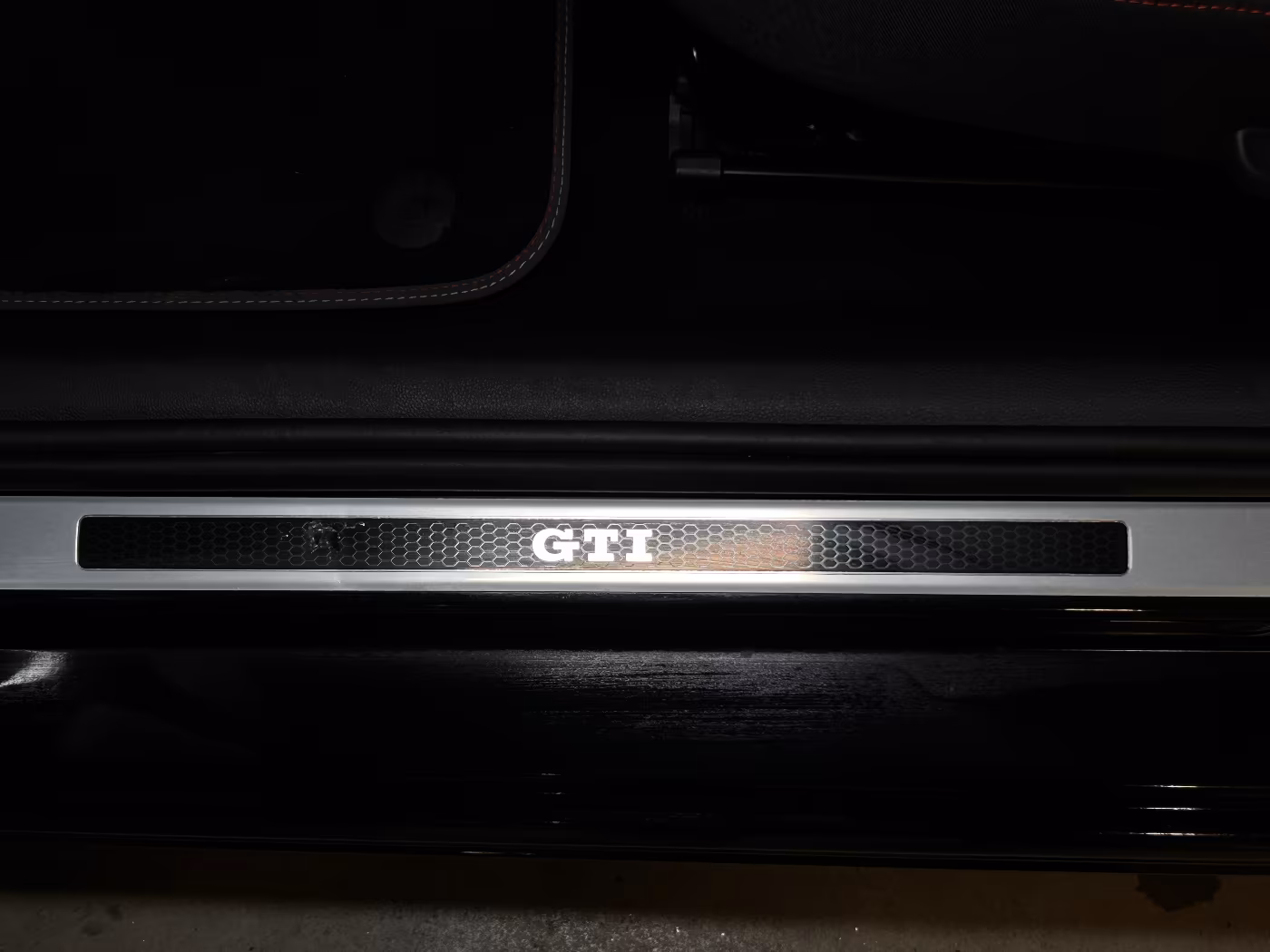 Volkswagen Up GTI 1.0 TSI Fahrerassistenzpaket, миниатюра 23