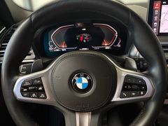 Fahrzeugabbildung BMW X3 xDri 20d M Sport--DrivingProf/AHK/Pano/HeadUp