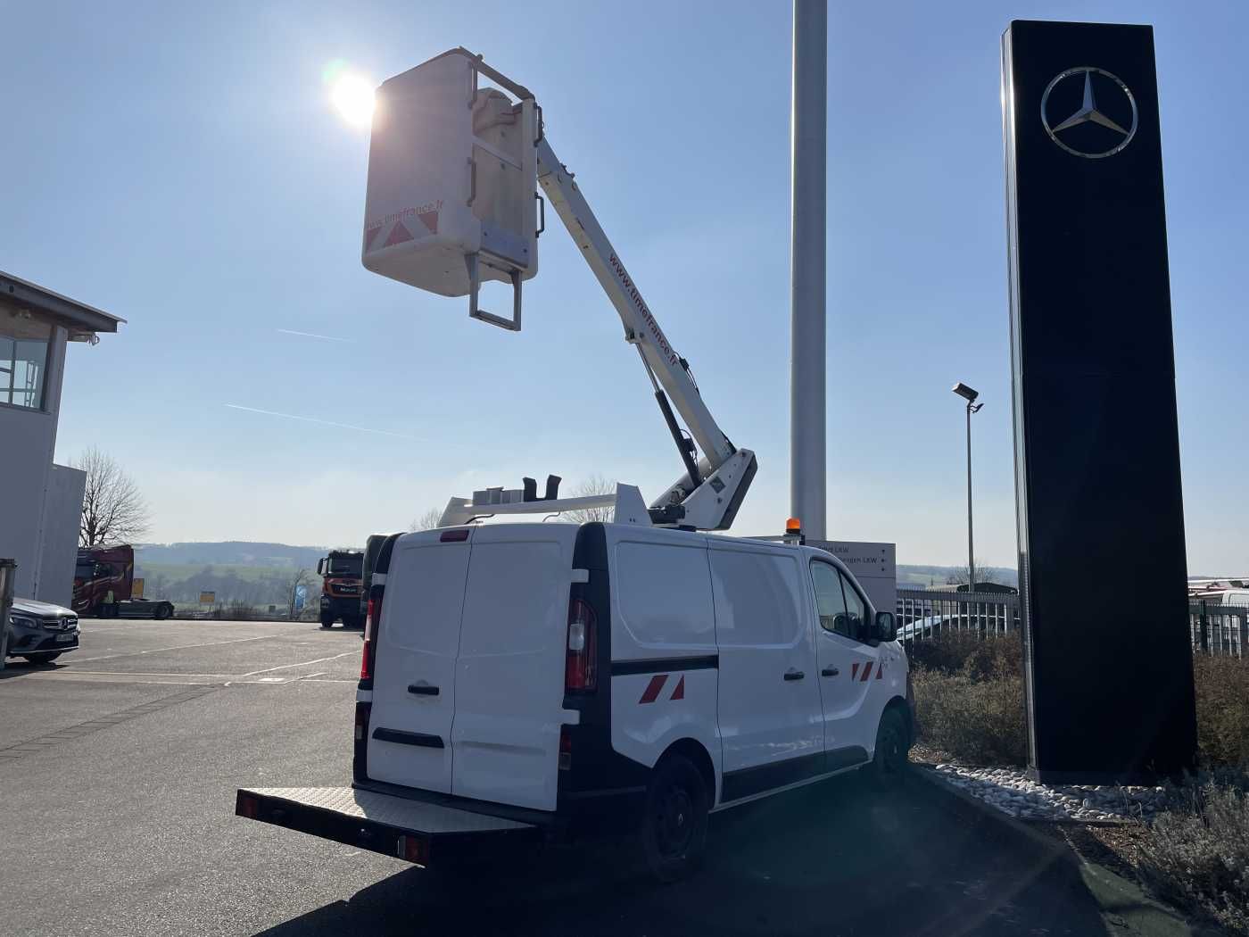 Fahrzeugabbildung Renault Trafic dCi 120 L1H1 / TIME France ETL 21 8m