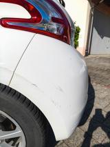 Peugeot 208 / 1.0  - Peugeot 208 von privat