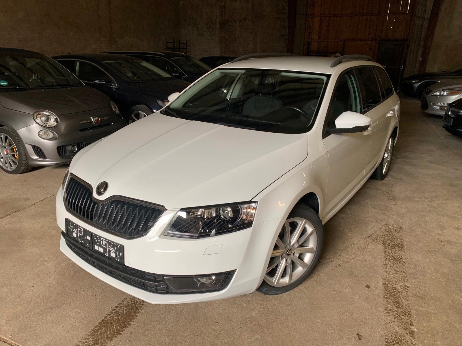 Skoda Octavia Combi Elegance 1.4 TSI*DSG*XENON*17ZOLL