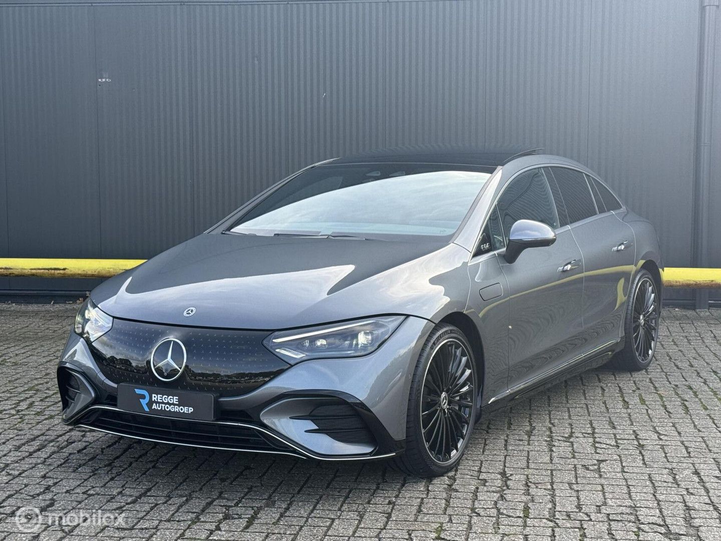 Mercedes-Benz EQE 350+ AMG Line 91 kWh Oberer Zustand