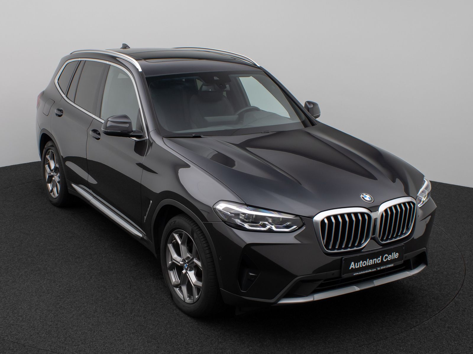 Fahrzeugabbildung BMW X3 xD20d Panor Kamera DAB HiFi Komfort Sport 19"
