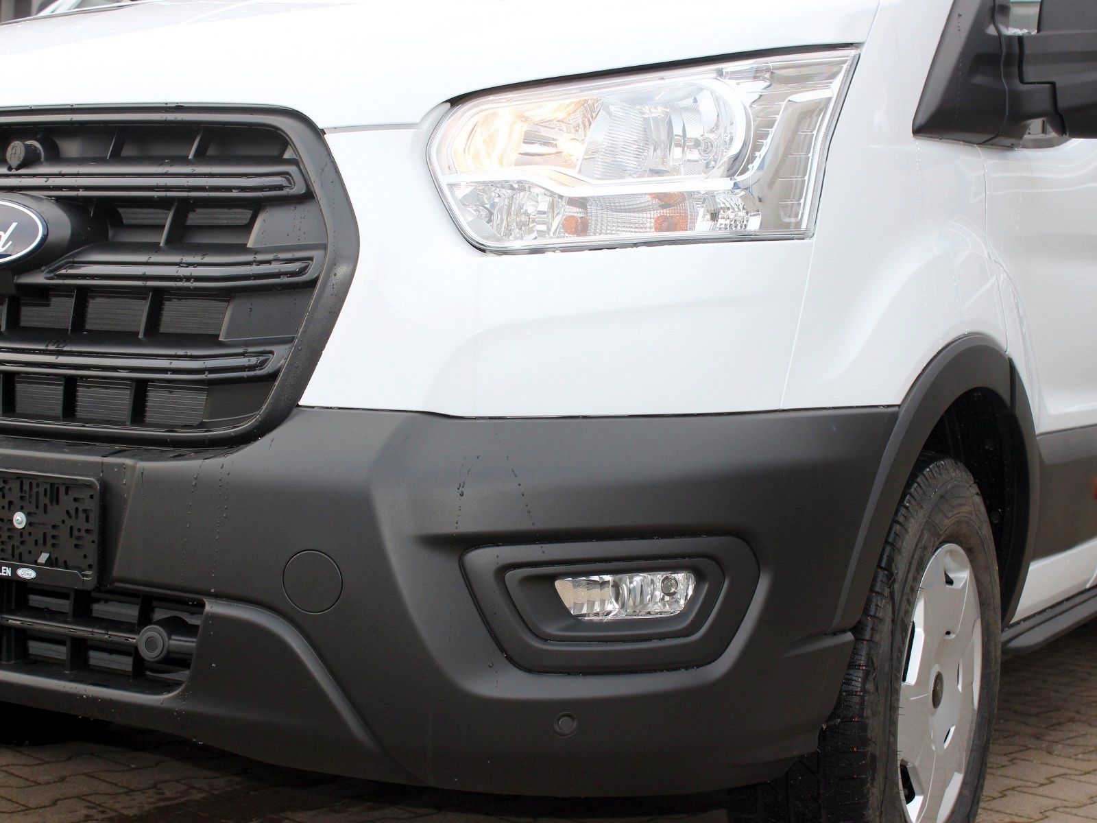 Fahrzeugabbildung Ford Transit 350 L4 Doppelkabine Trend