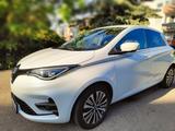 Renault ZOE Riviera: AHK, CCS, inkl. Batterie, SoH 93,5% - Elektro Kleinwagen mit Anhängerkupplung