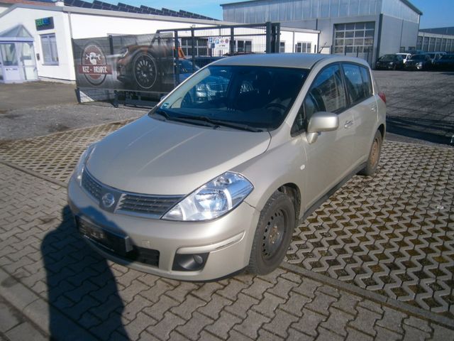 Nissan Tiida 1.6 acenta