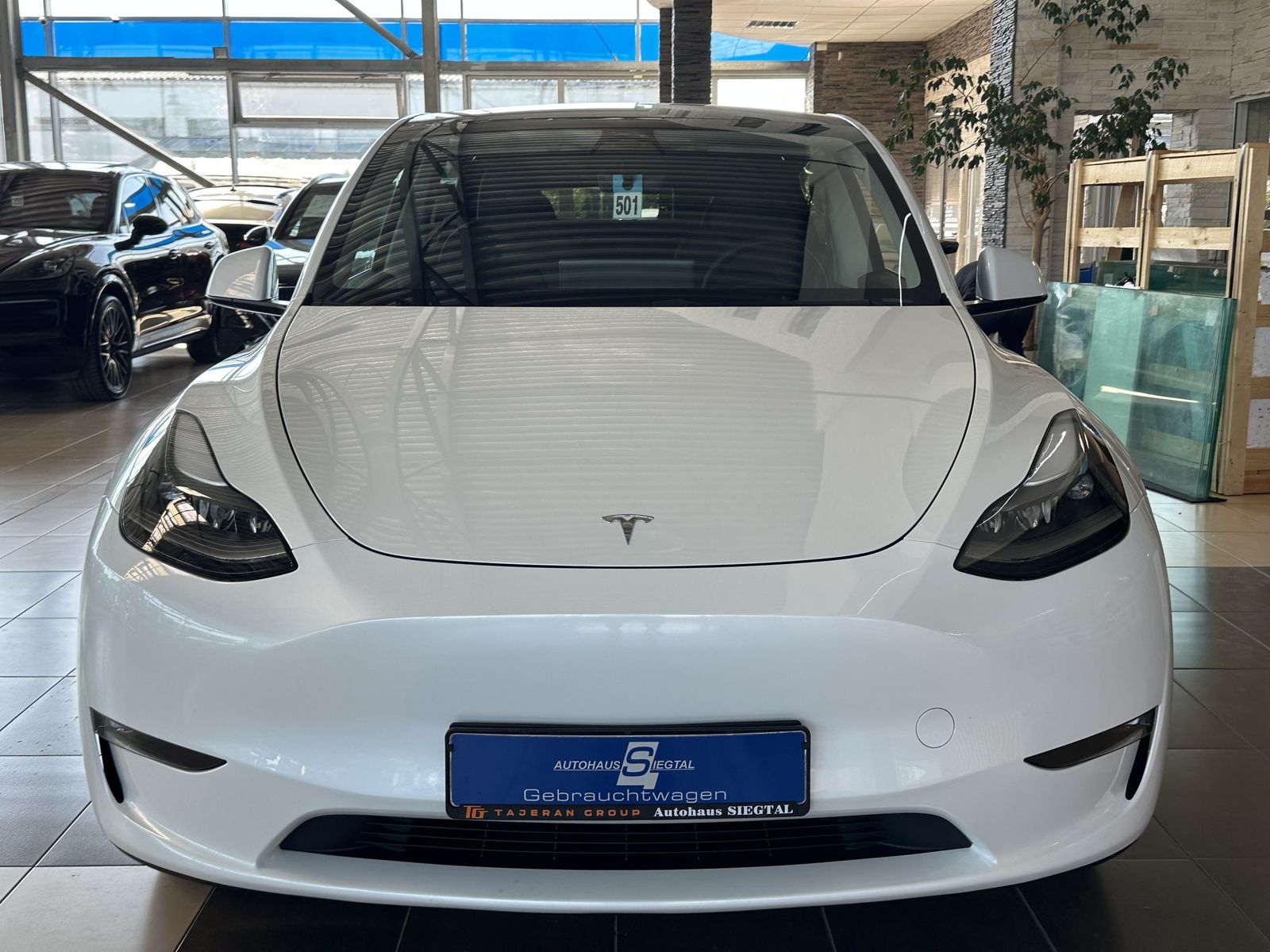 Tesla Model Y Long Range Dual Pano Leder AWD AHK LED imagem 2