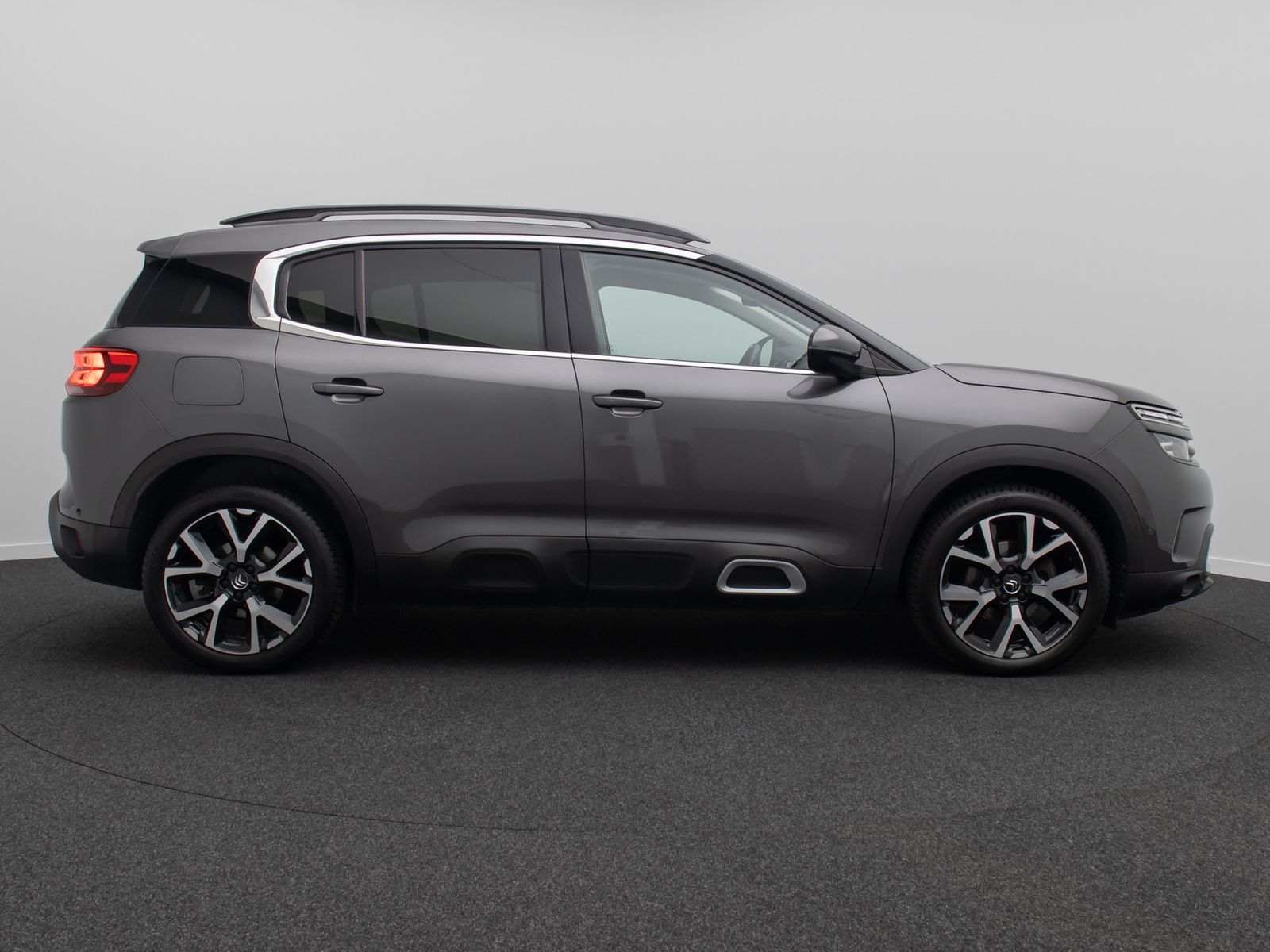 Fahrzeugabbildung Citro&euml;n C5 Aircross SHINE 360&deg;ACC Panorama AHK 19" Voll