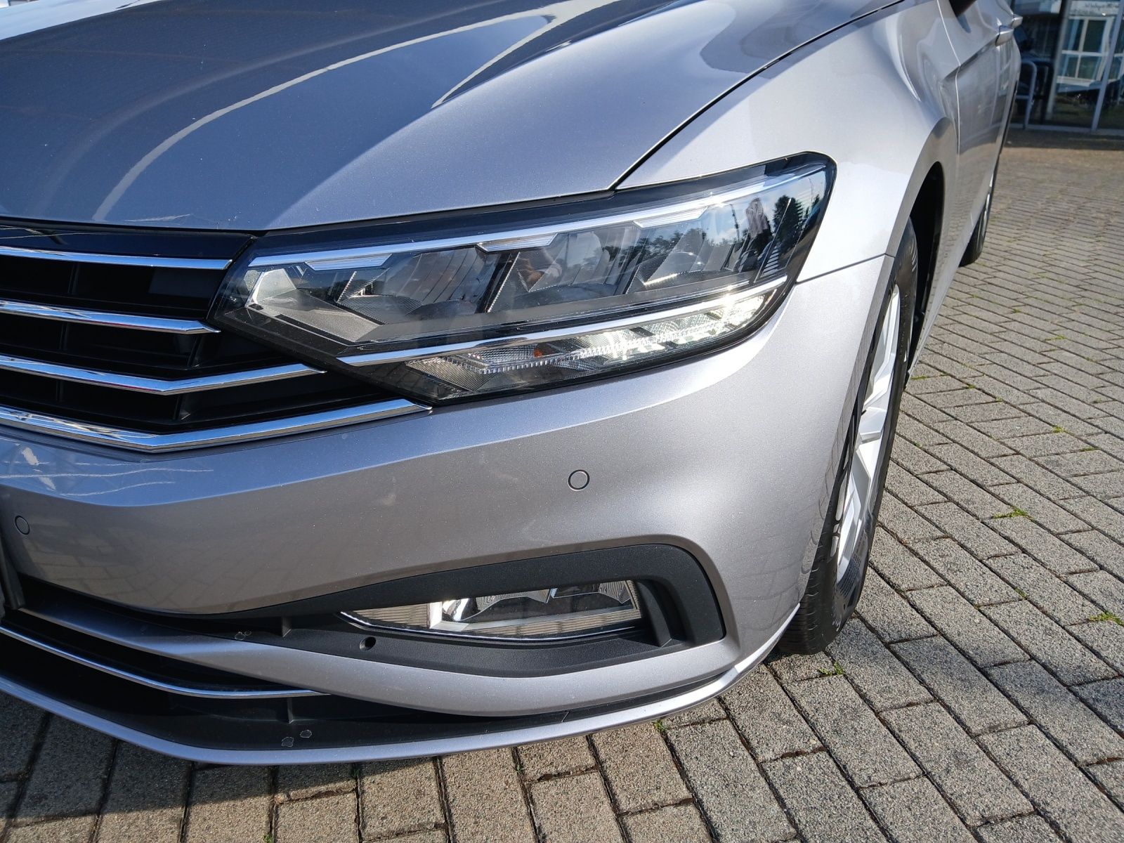 Fahrzeugabbildung Volkswagen Passat Variant TDI Business DSG LED Navi ACC RFK