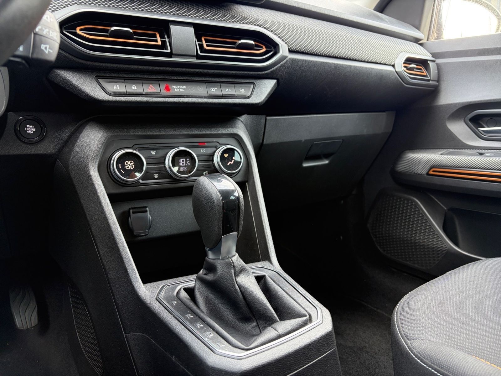 Fahrzeugabbildung Dacia Sandero III 1.0 TCe 90 Stepway Comfort*Navi*Kame