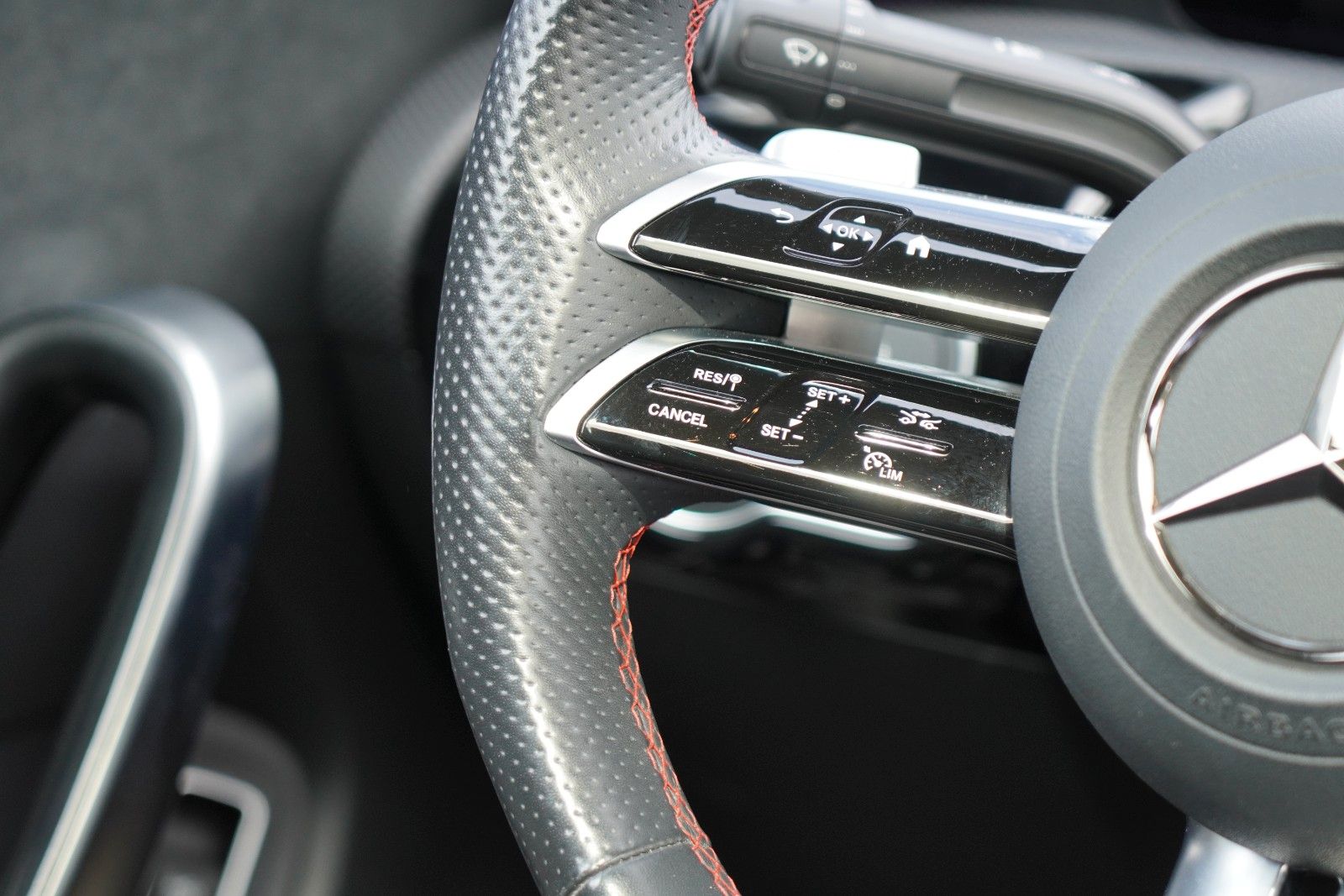 Mercedes-Benz CLA 250 4Matic AMG Line  *JUNGE STERNE*FACELIFT* foto 21