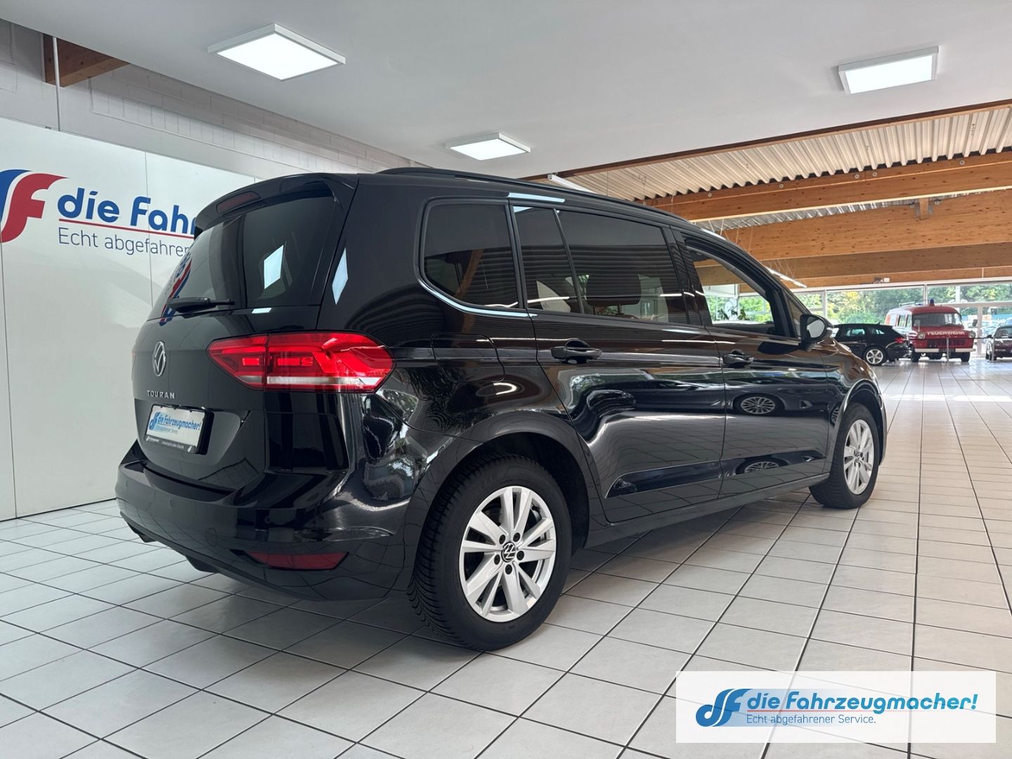 Fahrzeugabbildung Volkswagen Touran Comfortline 2.0 TDI *7 Sitzer*Digi Cockpi