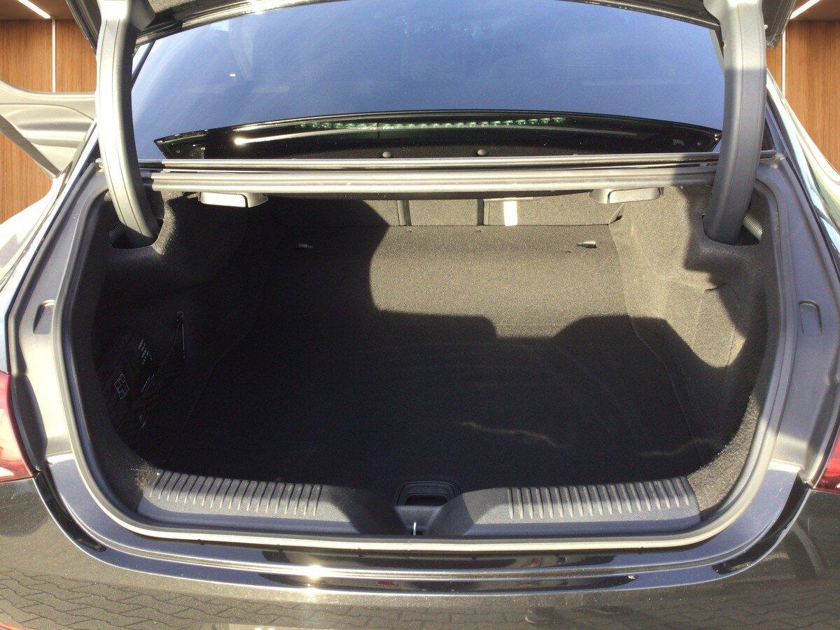 Mercedes-Benz CLS 300 d 4M AMG+SHD+DISTRON+LED+BURMESTER+LEDER