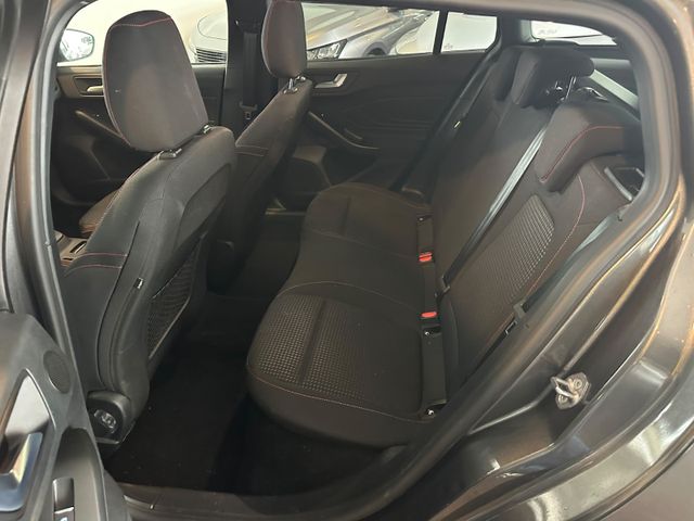 Fahrzeugabbildung Ford Focus Turnier ST-Line*Automatik*SYNC4*Scheckh.