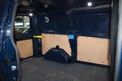 Fahrzeugabbildung Ford Transit Custom TREND L1 KLIMA AHK PDC uvm.