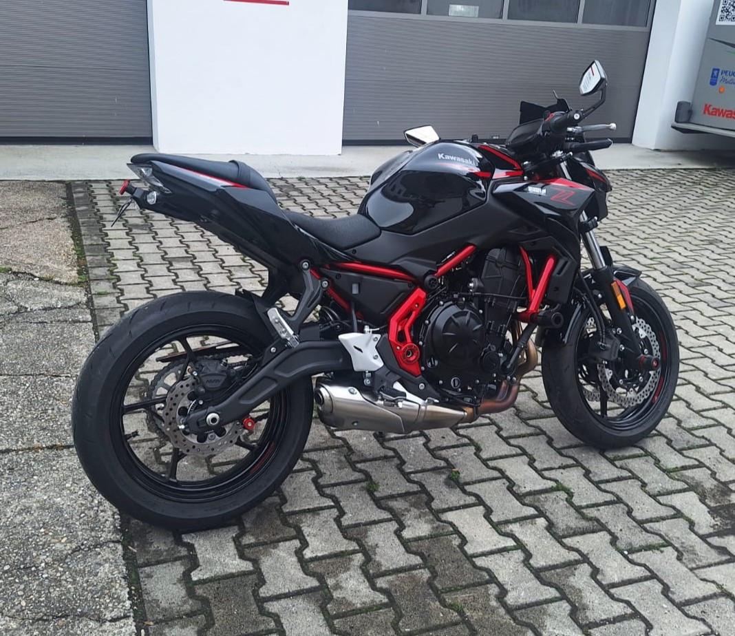 Kawasaki Z 650, 1. Hand, A2 optional, Garantie 09/29