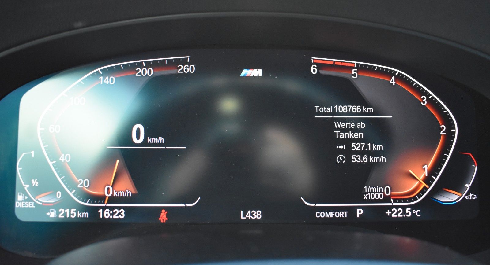 Fahrzeugabbildung BMW 520d Touring xDrive M Sport AHK/LED/KAMERA/TEMP.