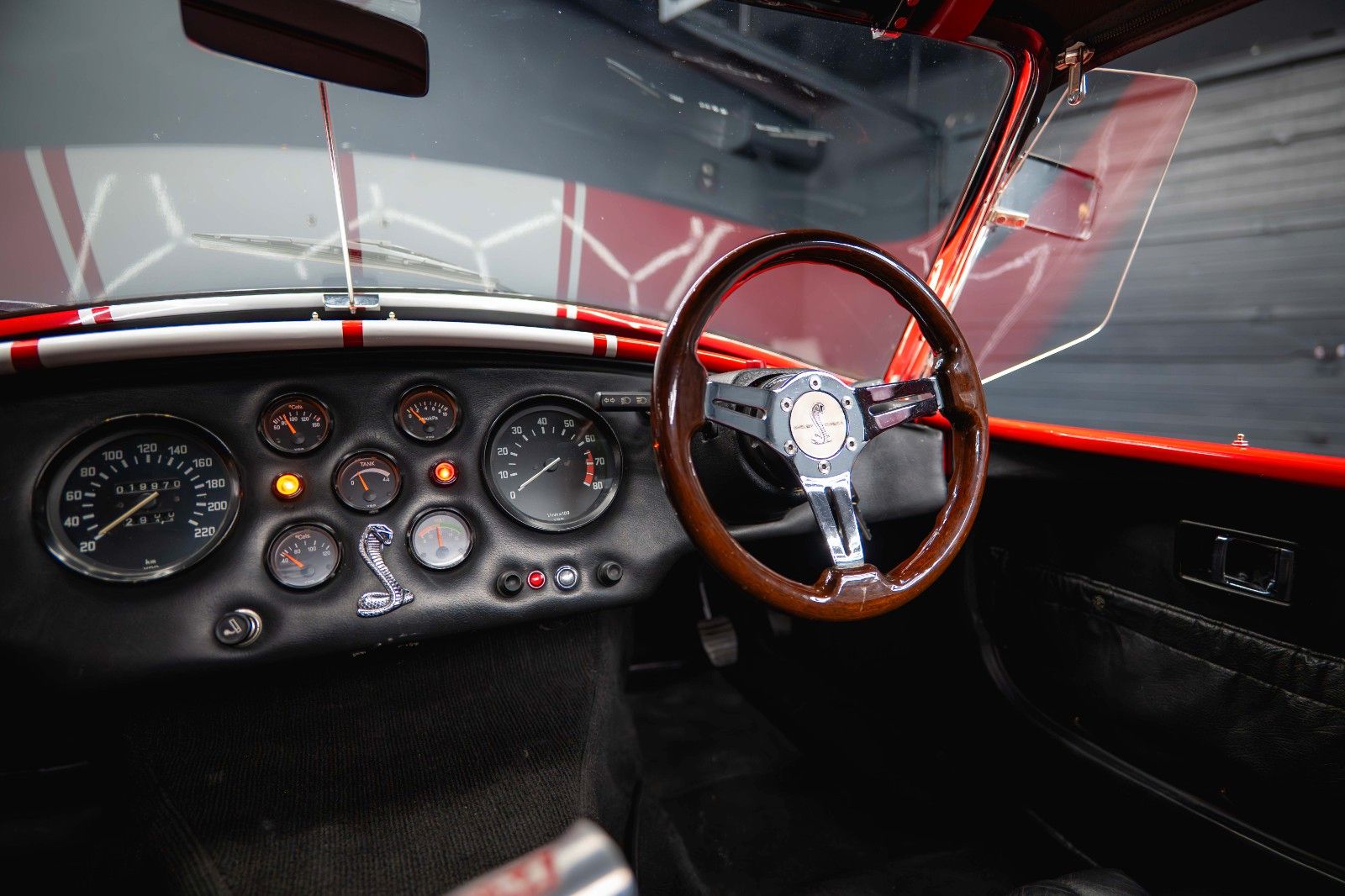 Fahrzeugabbildung Cobra KCC Cobra Ford 302 V8 5.0 Autom. H-Zulassung