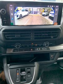 Bild 18 Opel Vivaro Kasten M Flügeltüren + 2x Schiebetüren