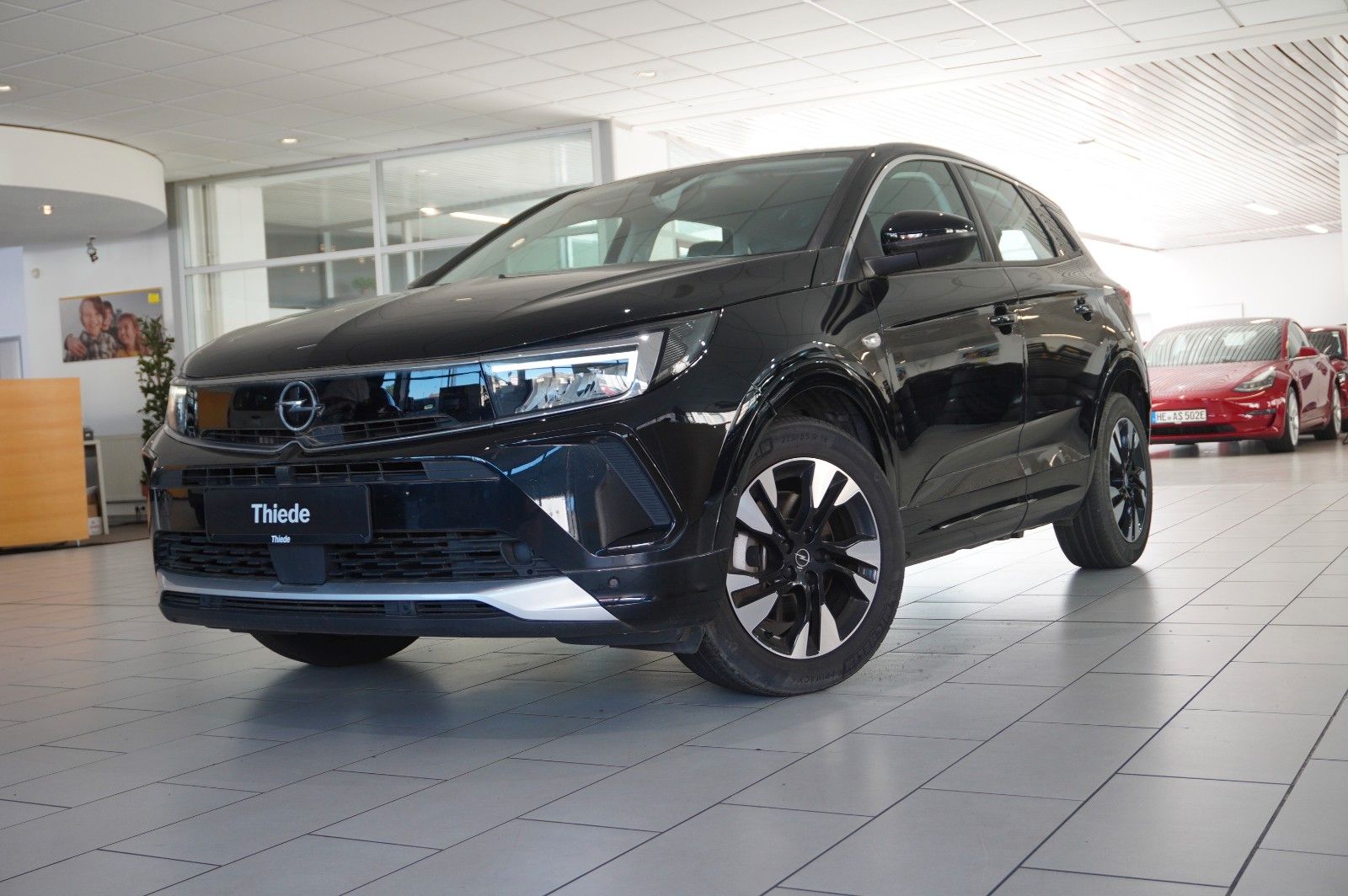 Fahrzeugabbildung Opel Grandland (X) 1.6T EDITION HYBRID NAVI/LED/VIRT.