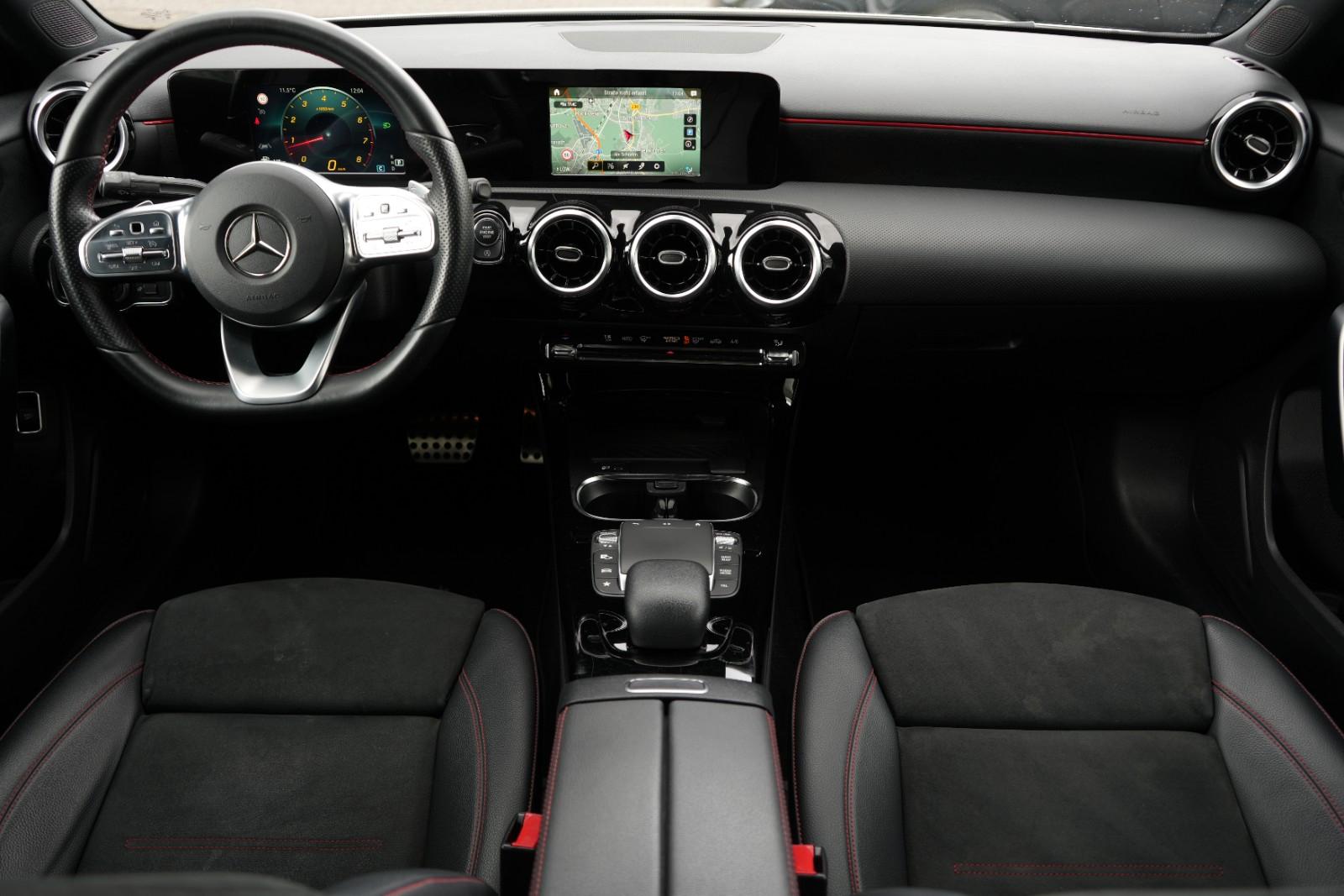 Mercedes-Benz A-Class 7G-DCT Limousine AMG-LINE & NIGHT-PAKET, миниатюра 11