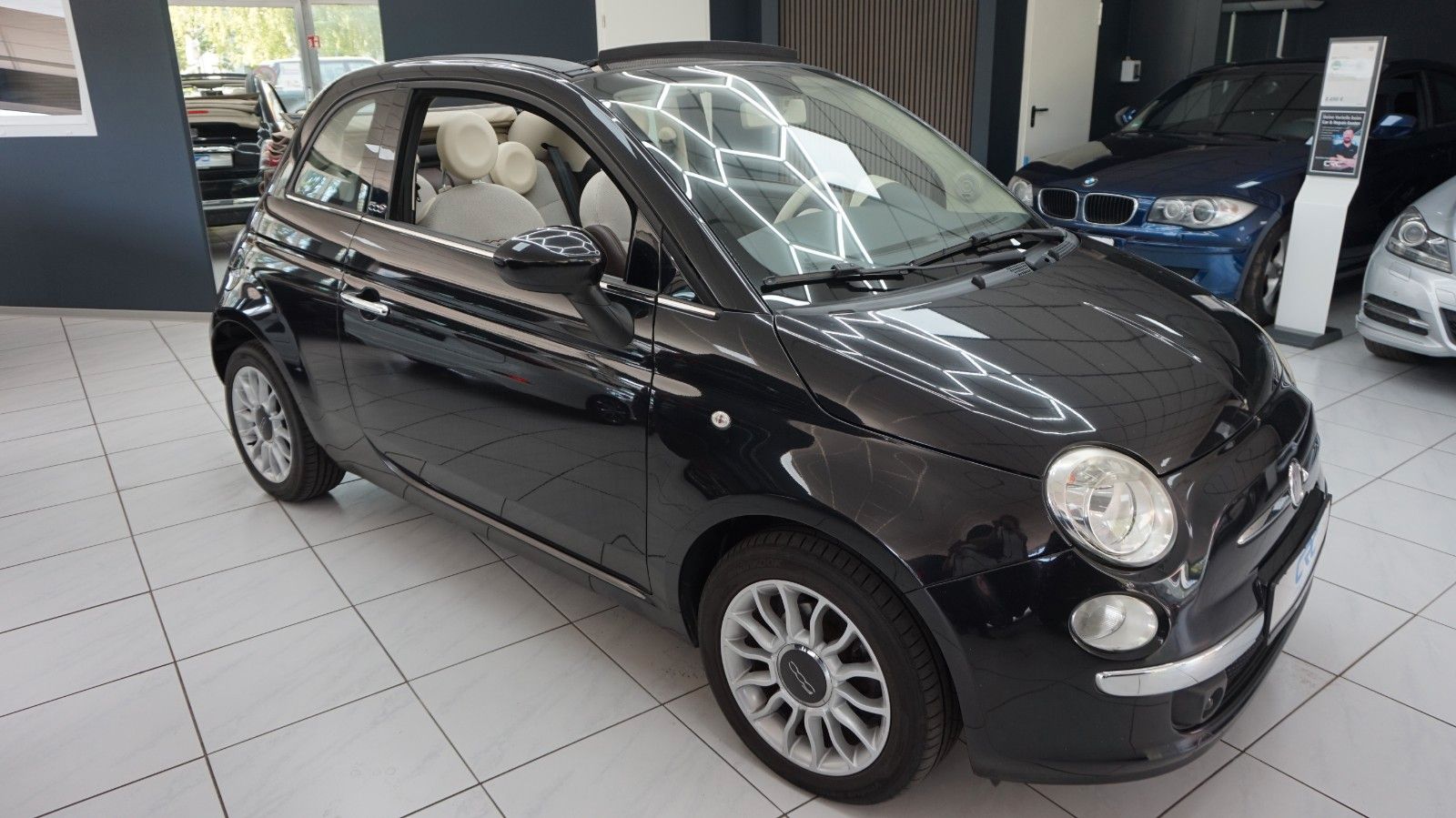 Fahrzeugabbildung Fiat 500 Lounge Cabrio  Scheckh. gepfl. TÜV neu