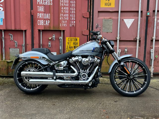 Harley-Davidson Breakout