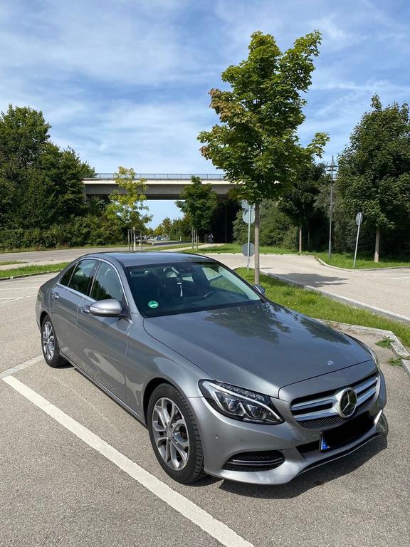 Mercedes-Benz C 220