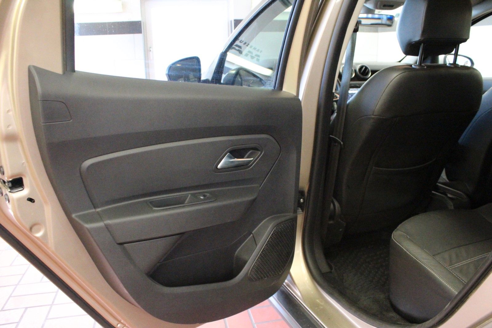 Fahrzeugabbildung Dacia Duster TCE 125 Prestige AHK*Leder *Navi