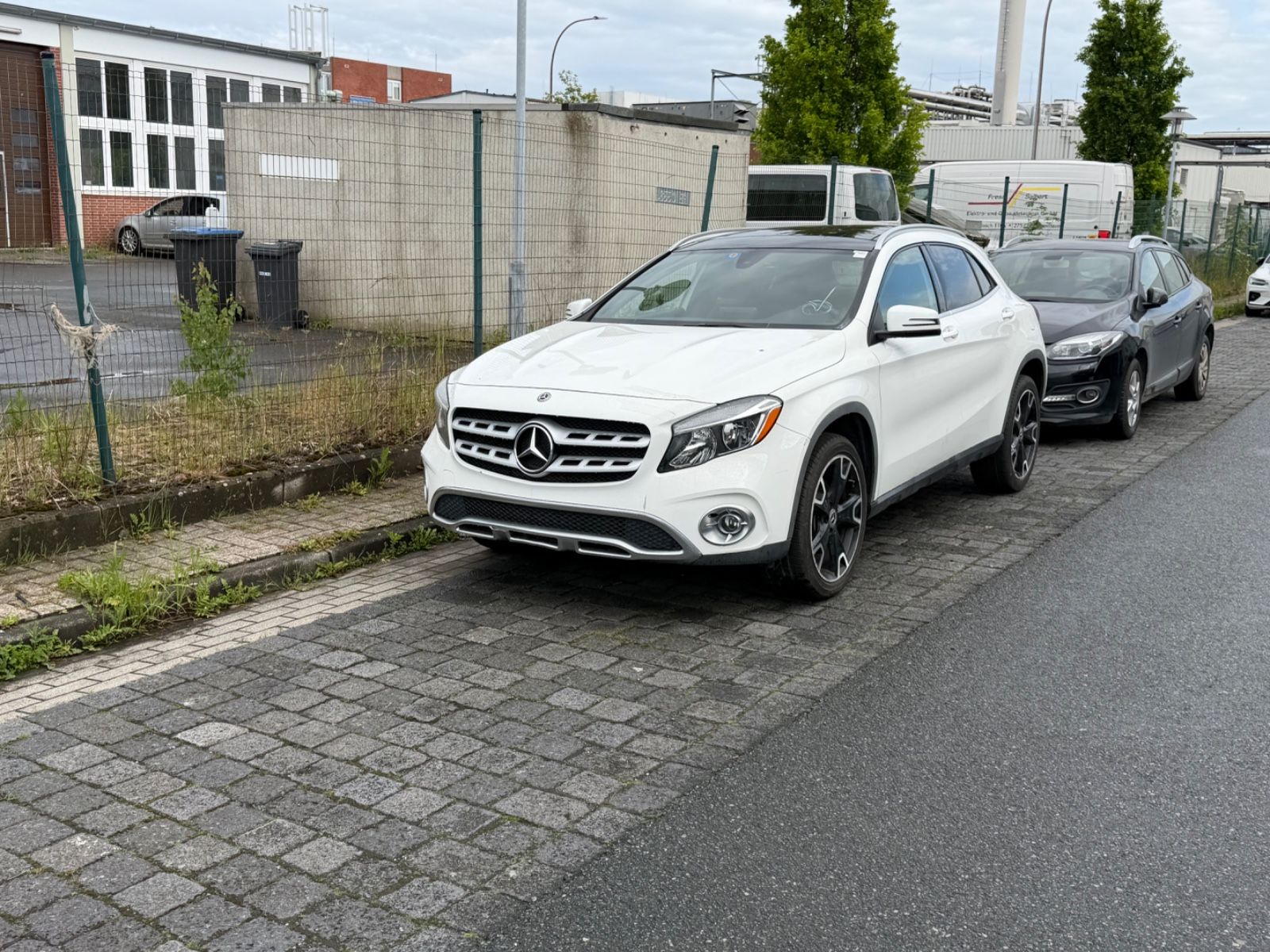 MERCEDES-BENZ GLA 250 DCT -