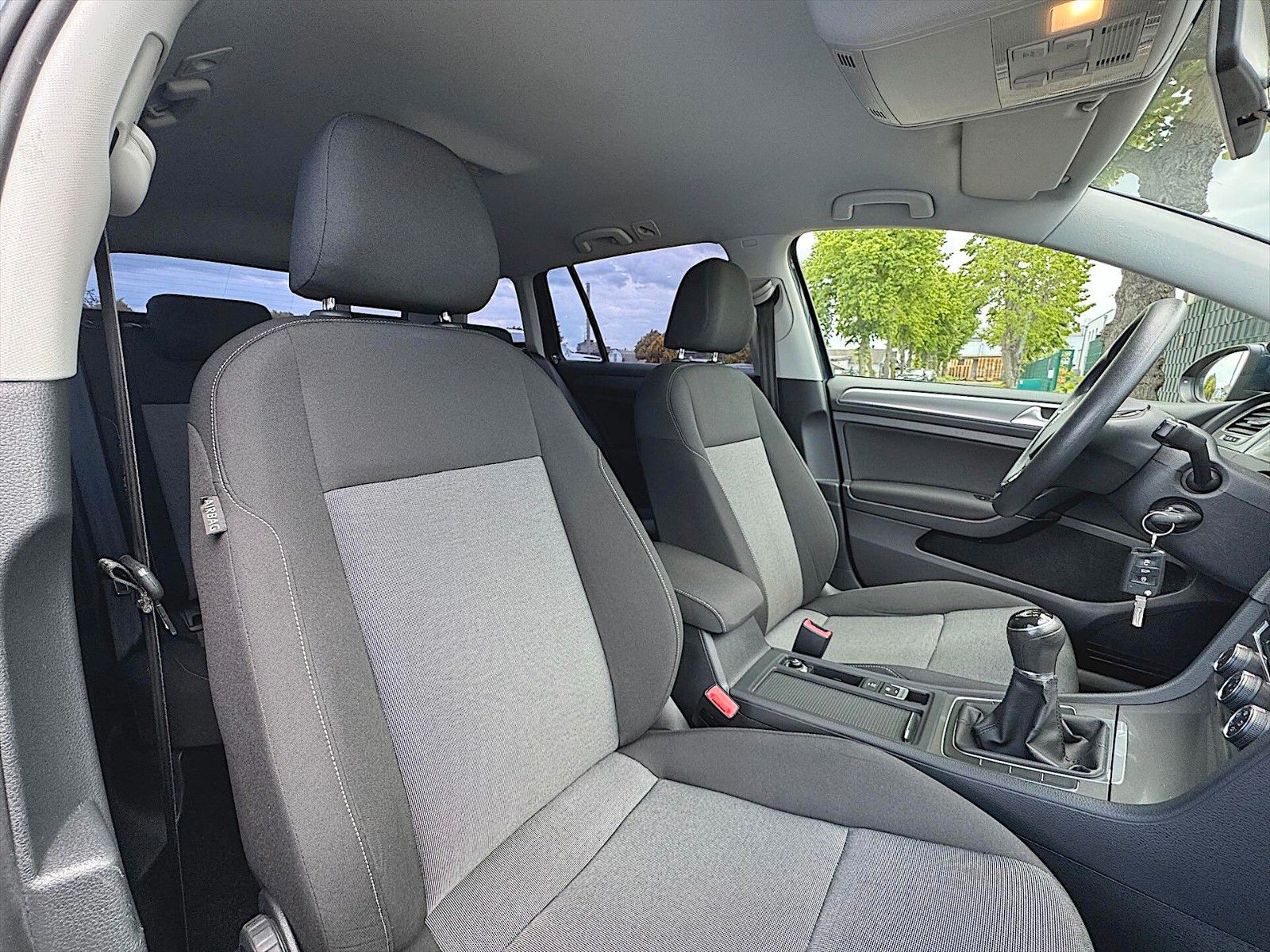 Fahrzeugabbildung Volkswagen Golf VII Variant Trendline BMT *Touch*Sitzhzg*