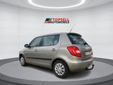 Skoda Fabia 1.2l TSI 63kW Ambiente Klima AHK 2.Hand - Skoda Fabia: Beige