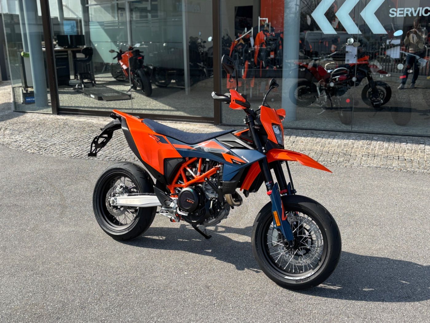 Fahrzeugabbildung KTM 690 SMC-R 2026