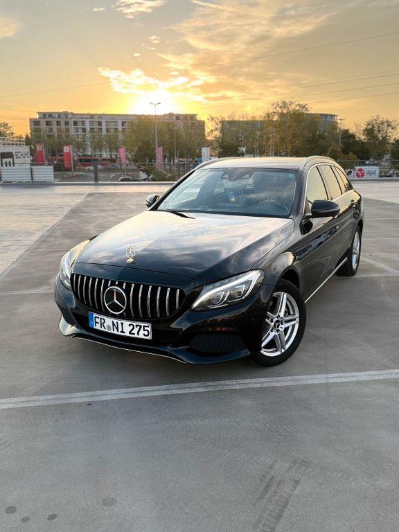 Image of Mercedes-Benz C 220