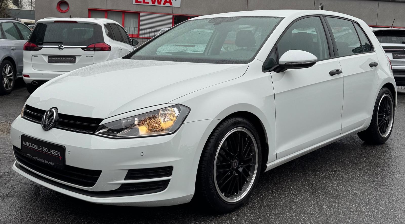 Volkswagen Golf VII Lim. Trendline BMT PDC+ALLW+LS+RS+ZV+BT