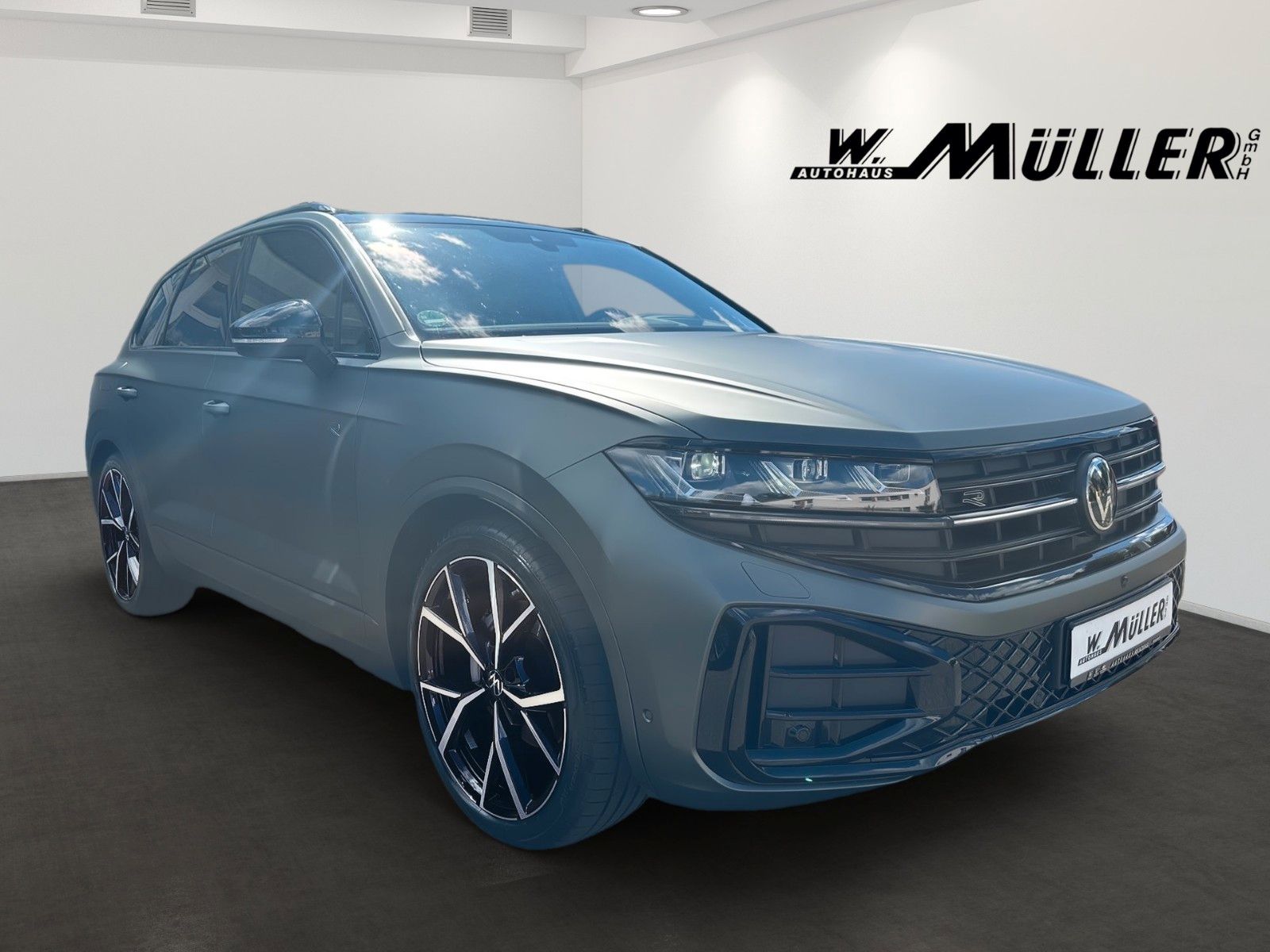 Fahrzeugabbildung Volkswagen Touareg 3.0 TDI  4Motion R-Line Pano ACC Nachtsi