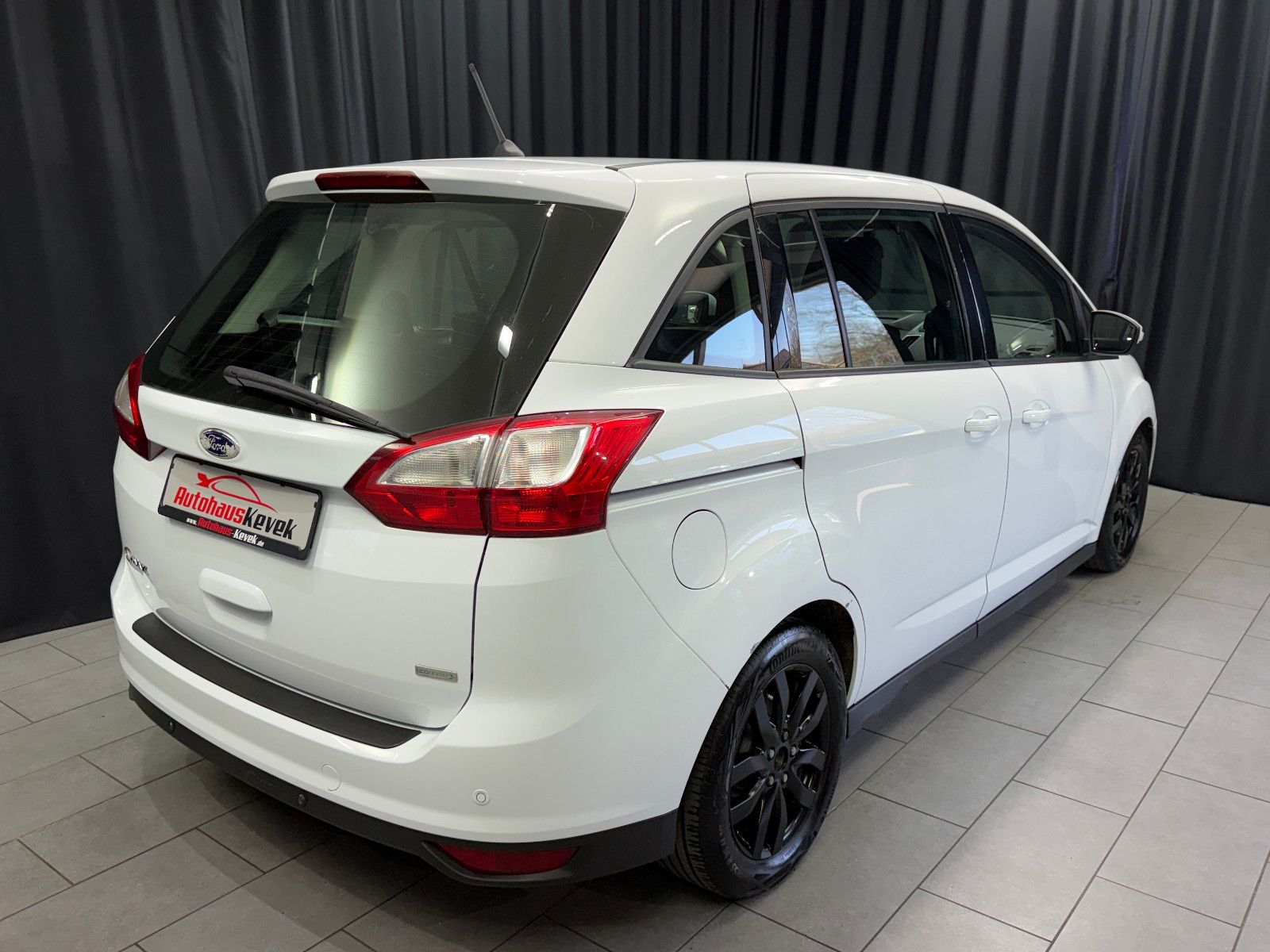 Fahrzeugabbildung Ford Grand C-Max |7-SITZER|PDC|TEMPOMAT