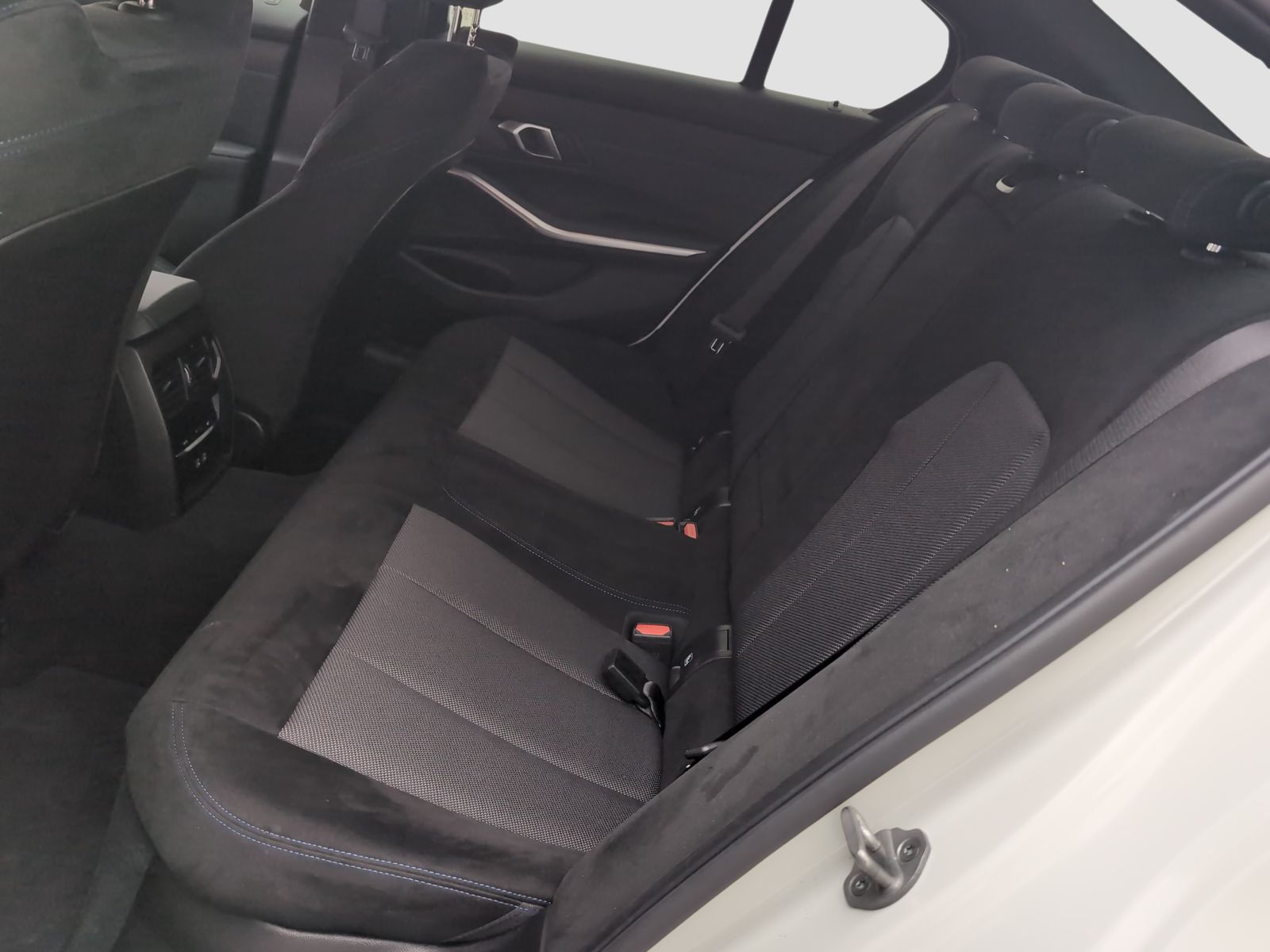 BMW 320 - Bild 9